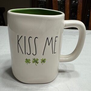 Rae Dunn Irish “KISS ME” Artisian Collection mug.  20oz.